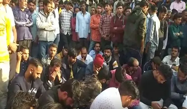 Gang War In Rajasthan: MLA मुकेश भाकर और RU के अध्यक्ष निर्मल चौधरी बैठे धरने पर, अपराधियों को गिरफ्तारी करने की मांग